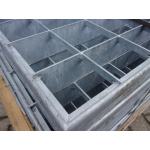 Stalen rooster, 1050 mm x 1000 mm.